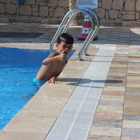 阿拉卡提可可鲁空娜吉酒店 4*