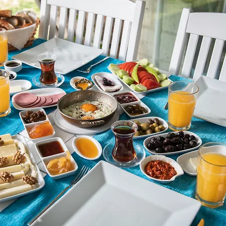 阿拉卡提可可鲁空娜吉酒店 4*