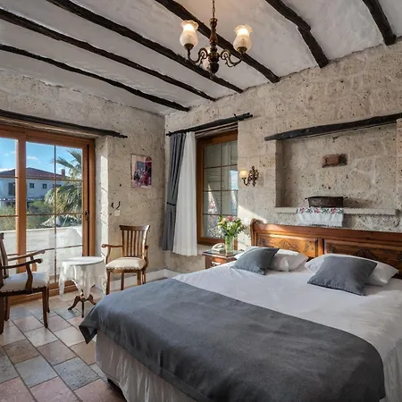 Konukevi Koclu Konagi Alaçatı